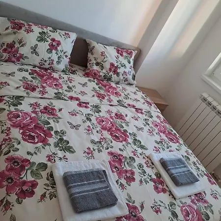 Royal Gold Apartment